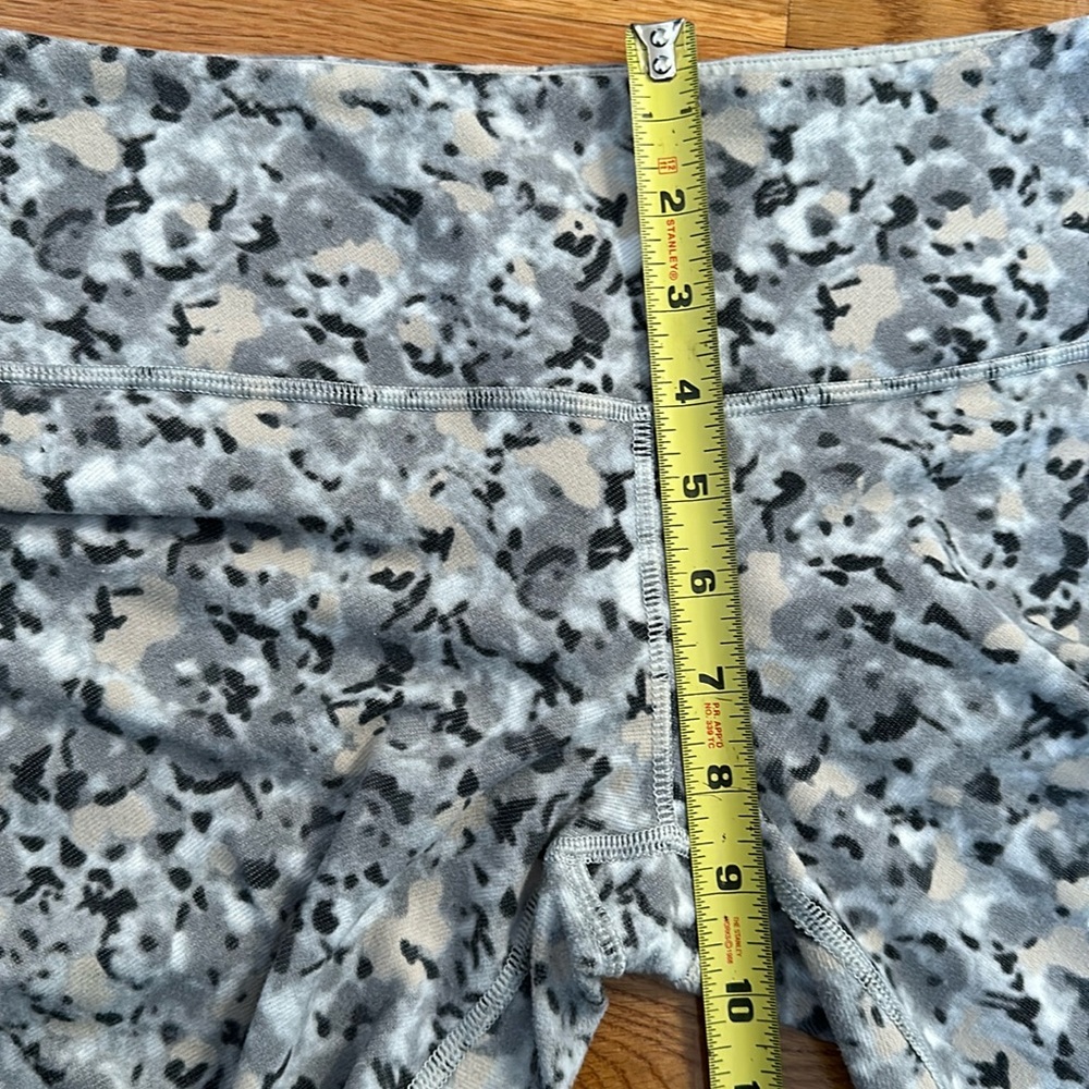 Lululemon Wunder Under Grey Pebble Cropped Leggings Size 8 - Picture 10 of 10